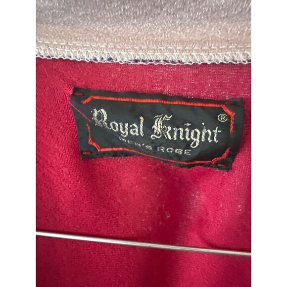 Royal Knight Mens Red Velvet Bathrobe With Belt & Monogram One Size - Picture 2 of 5